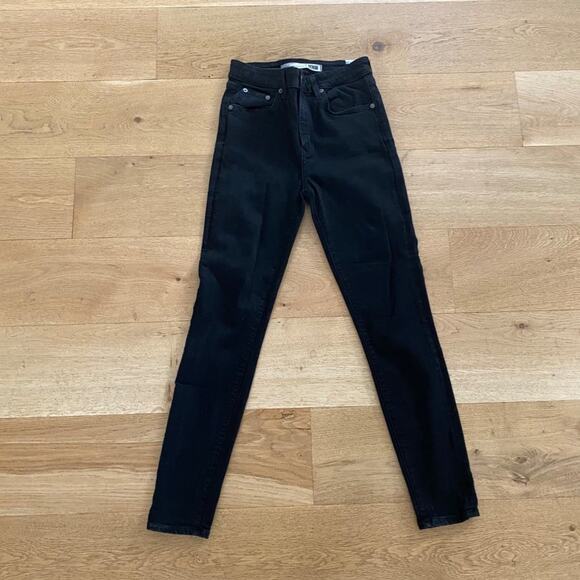 Lovers + Friends - Skinny Jeans in Black Denim - Picture 1 of 5